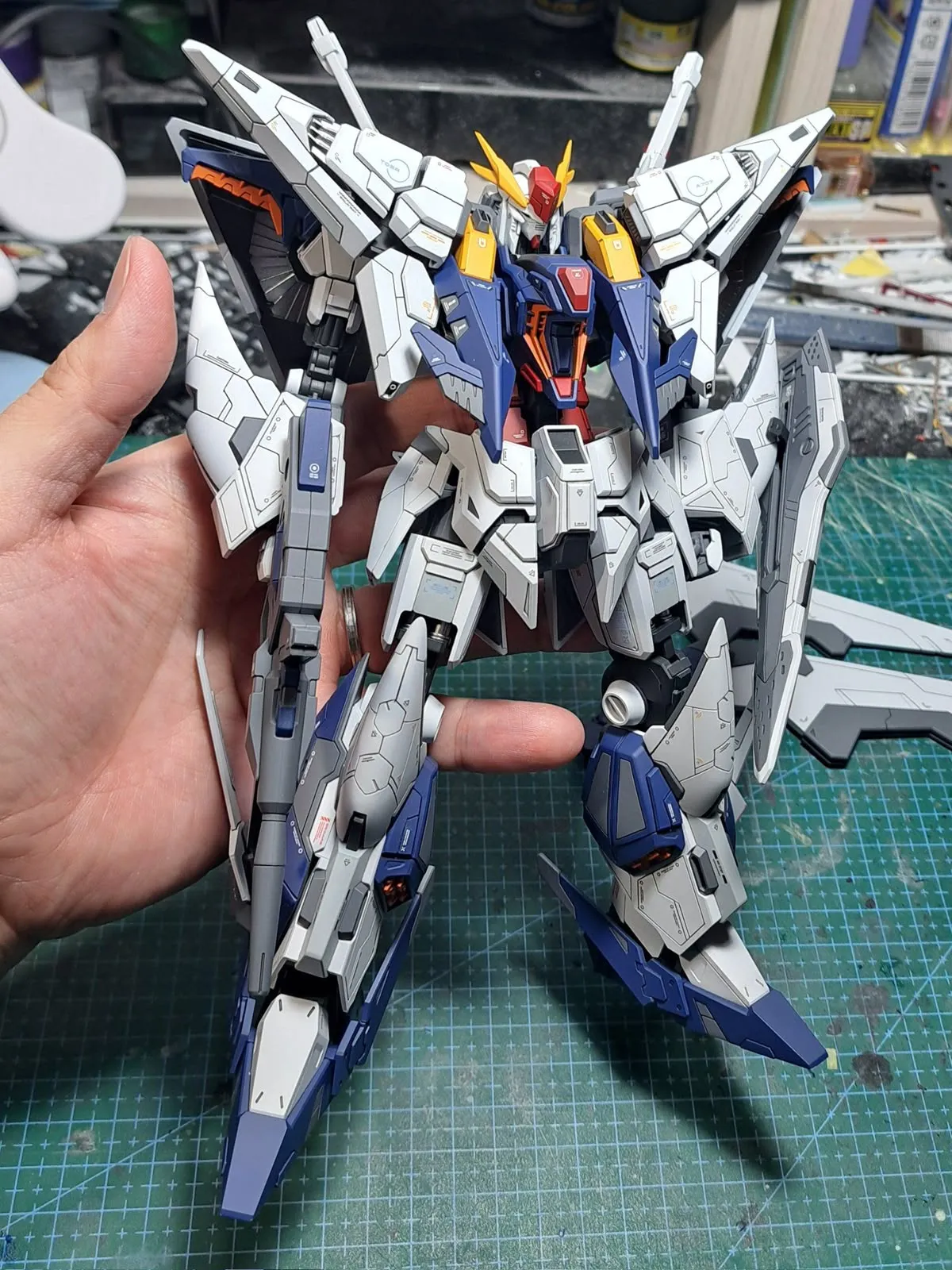 Lắp ráp Gunpla có thực sự không cần keo không